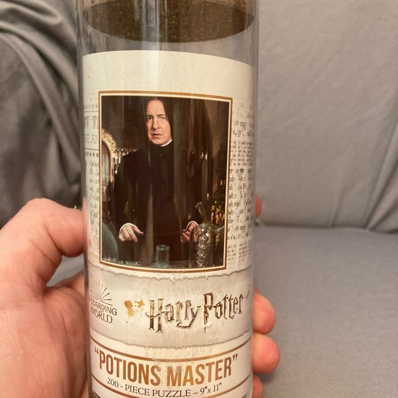 Wizarding World of Harry Potter 200pc Puzzle - Picture 2 of 4